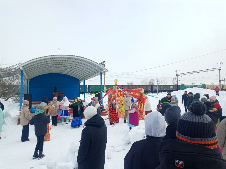 На Центральной площади села состоялись проводы зимы. На Центральной площади села состоялись проводы зимы.